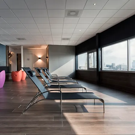 Doubletree By Hilton Centre 4*