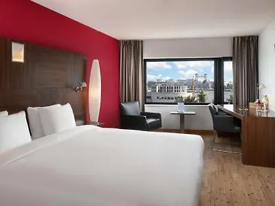 Doubletree By Hilton Centre רוטרדם