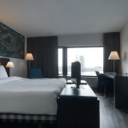Doubletree By Hilton Centre מלון 4*