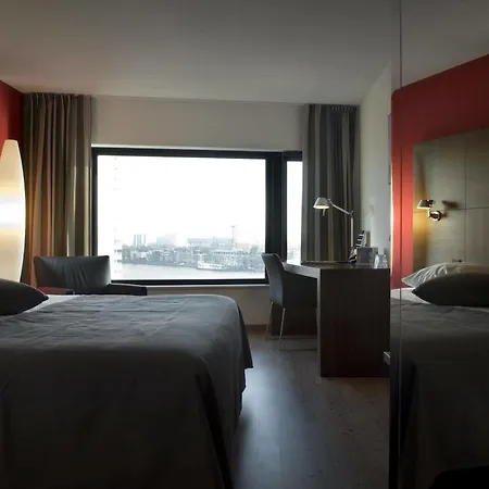 Doubletree By Hilton Centre Роттердам